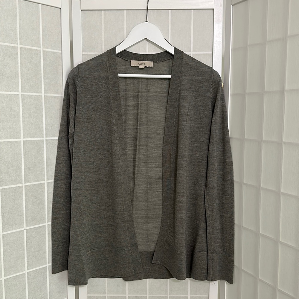Loft Simple, Elegant, Lightweight Gray Cardigan - image 1